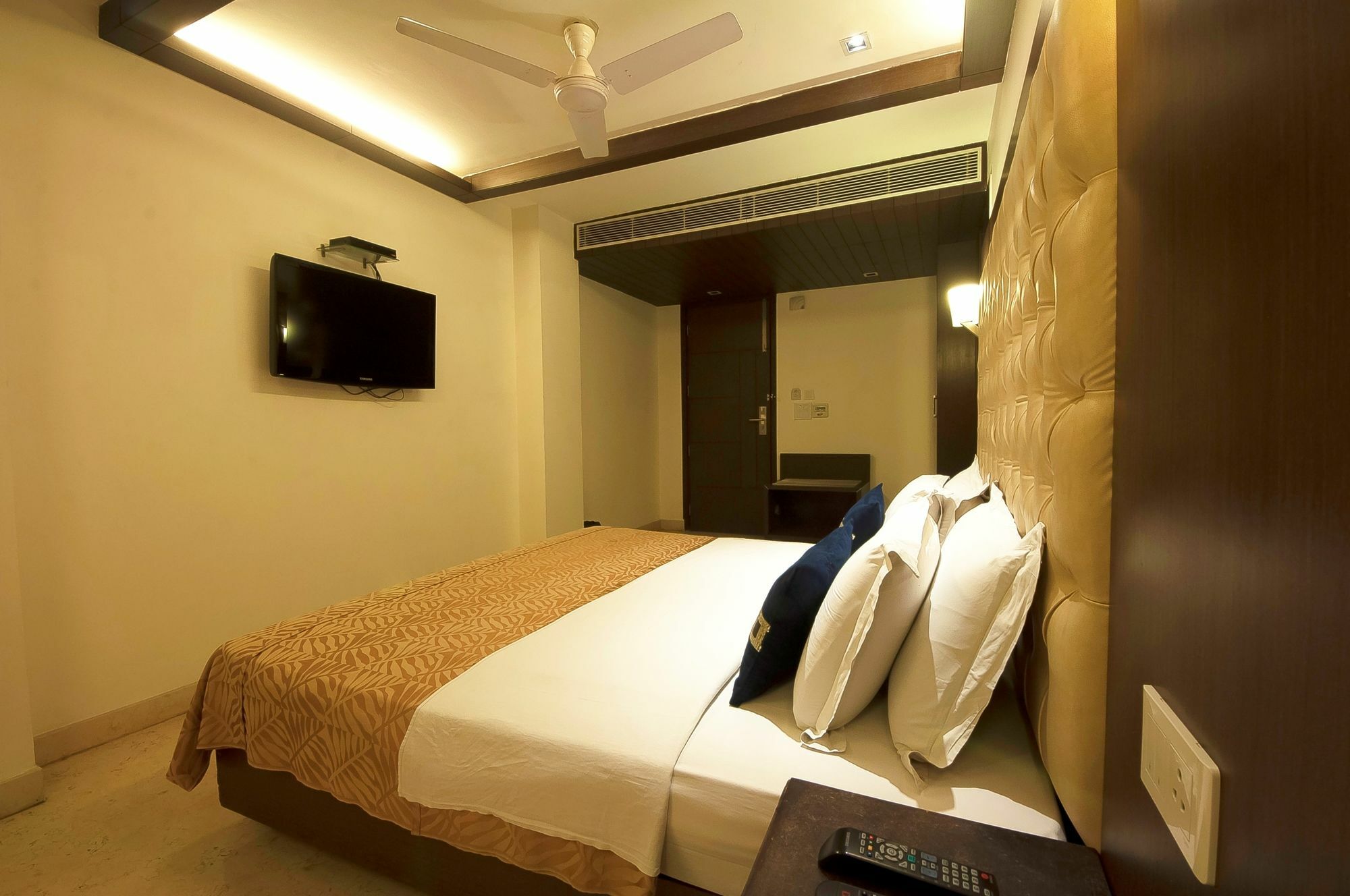 Metropolis Tourist Home New Delhi Eksteriør billede