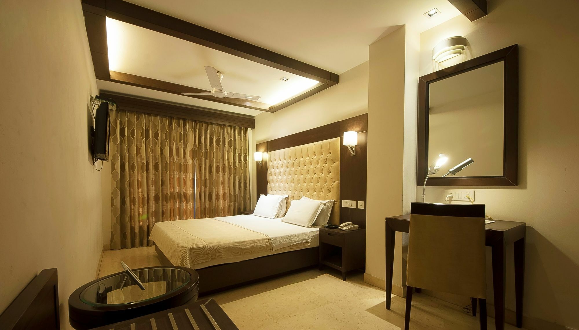 Metropolis Tourist Home New Delhi Eksteriør billede